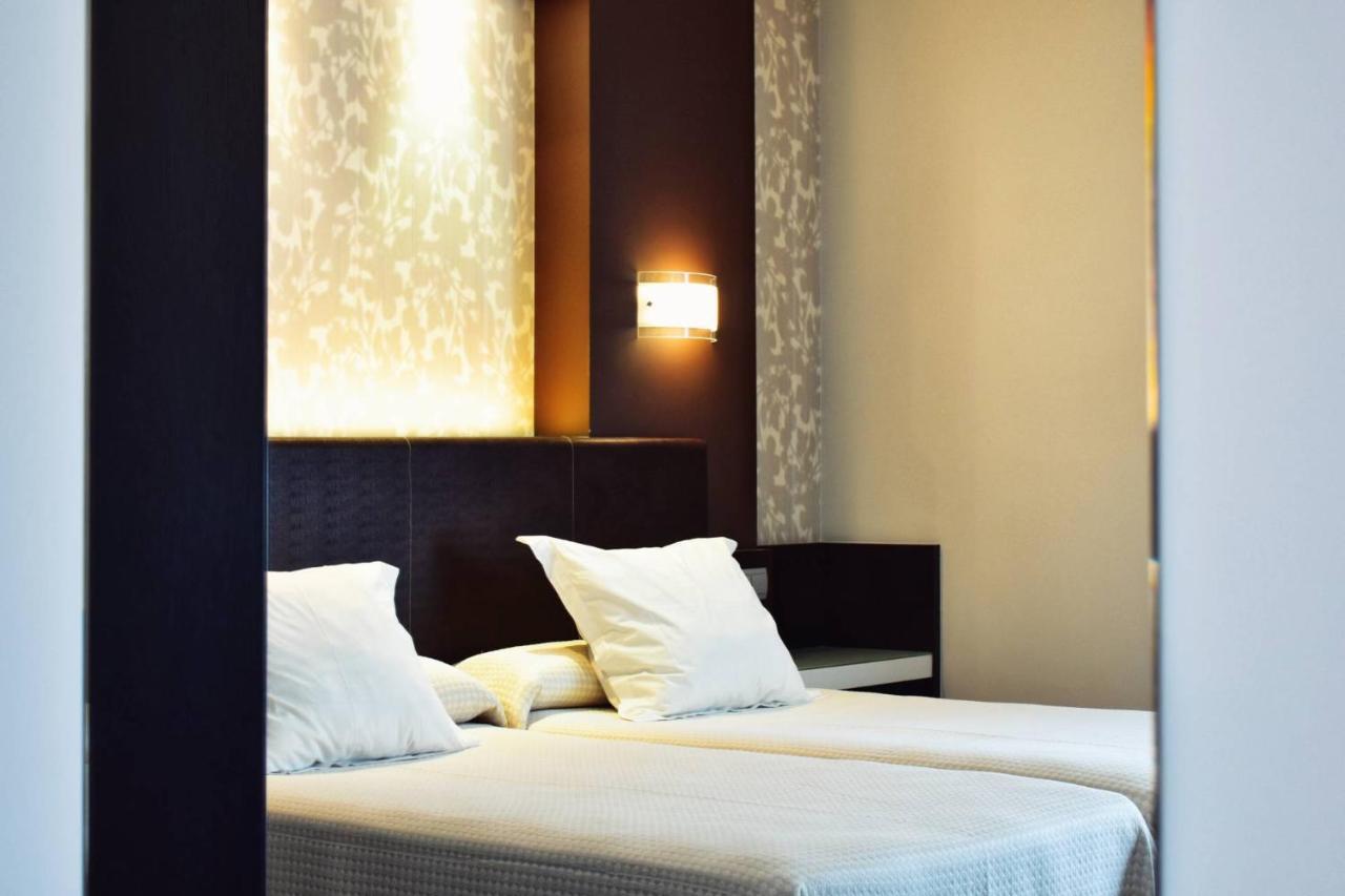 Hotel Alda Carril Вильягарсия-де-Ароса Экстерьер фото
