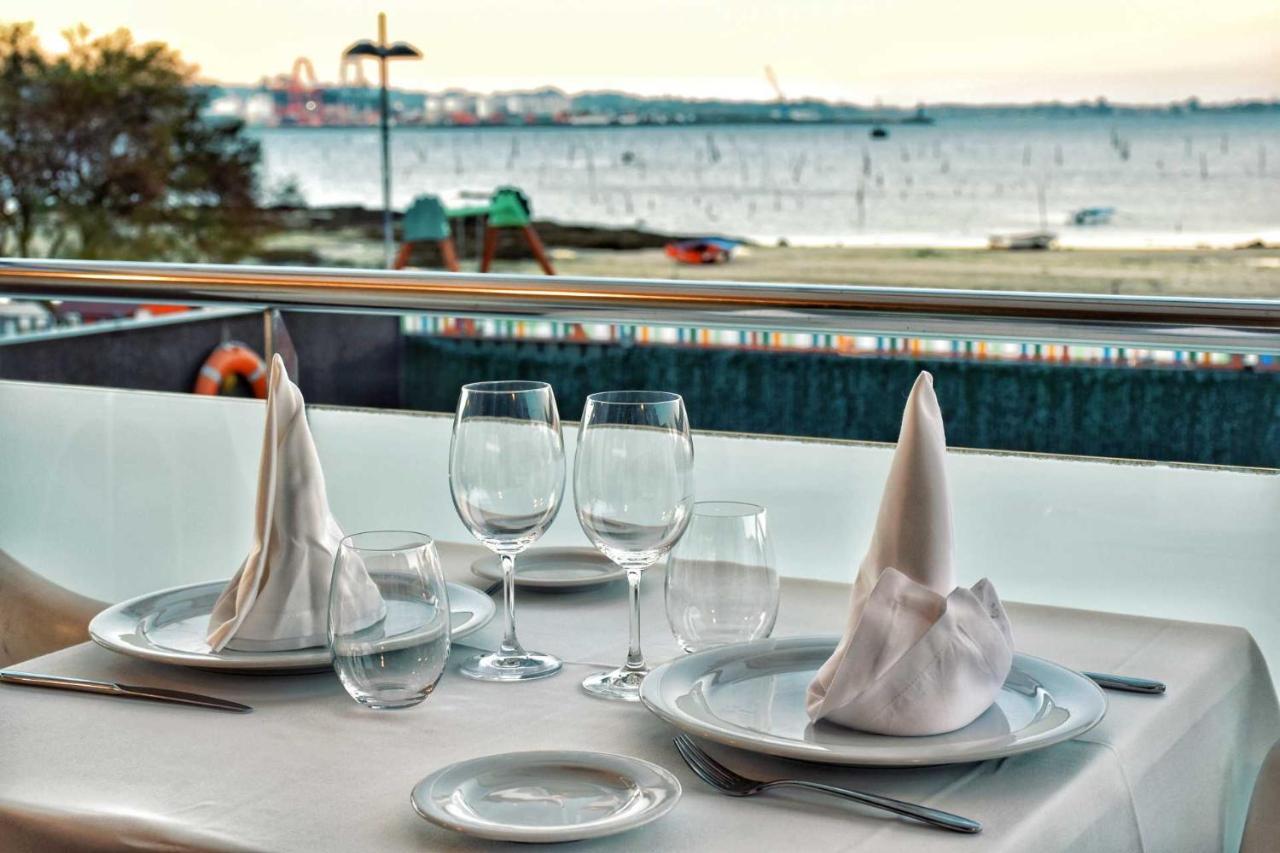 Hotel Alda Carril Вильягарсия-де-Ароса Экстерьер фото